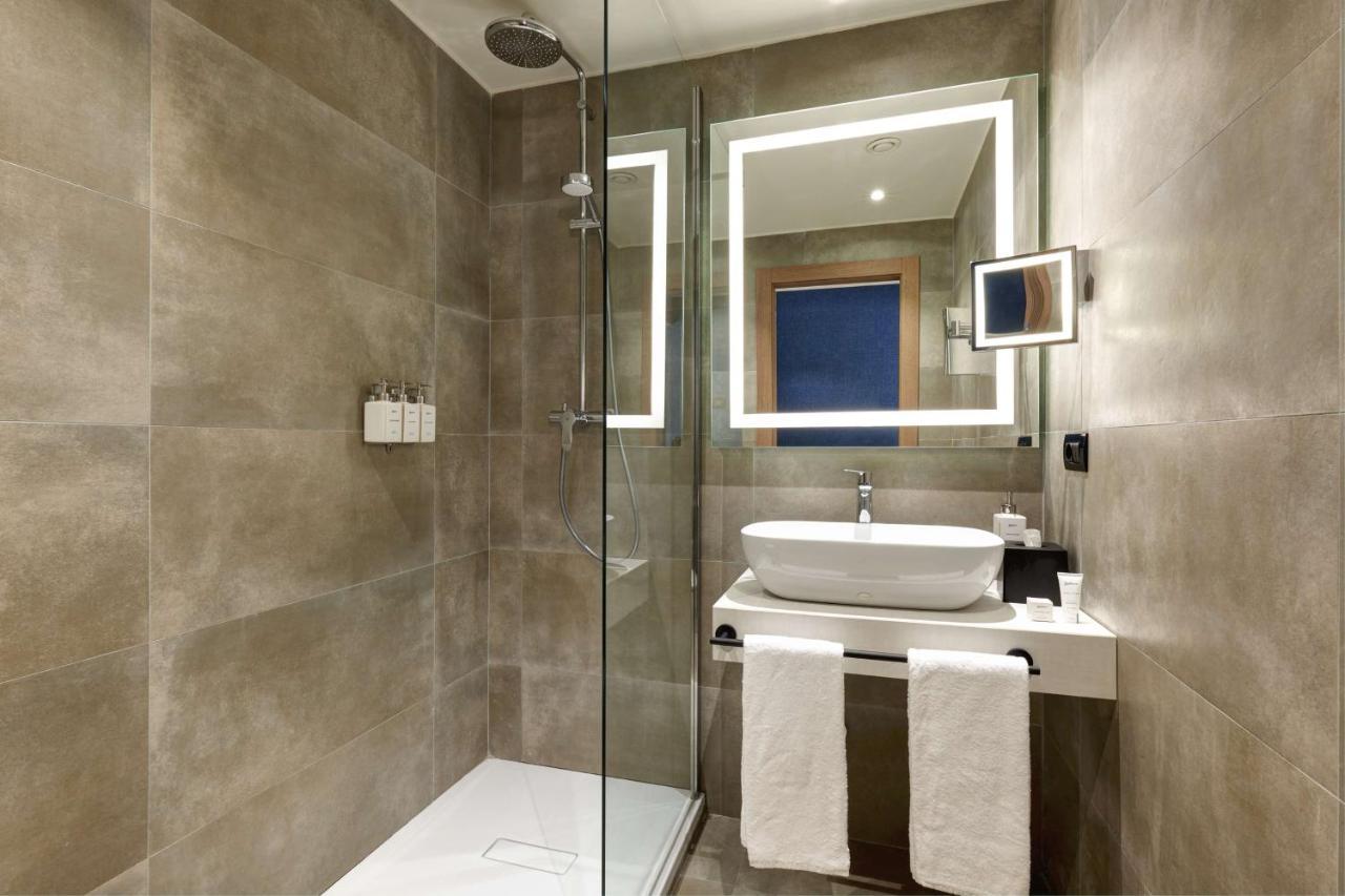 Radisson 4*